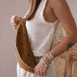 ROSE IN APRIL - SAC BANANE - CŒUR CUMIN