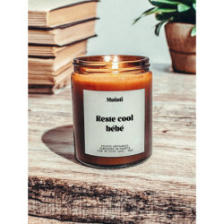 Bougie parfumée à message "Reste cool bébé" Muisti en pot apothicaire ambré